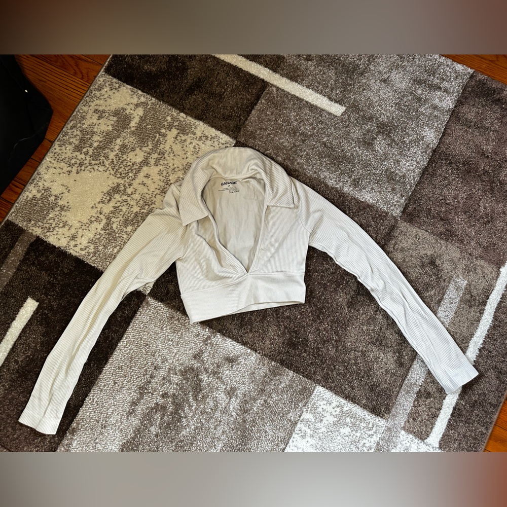 Garage Crop Top; size S